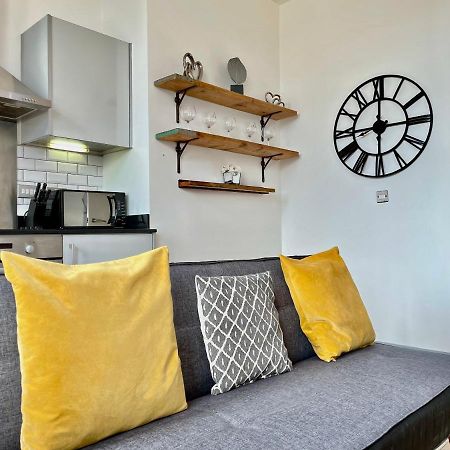 Victorian Factory Apartment With 2 Bedrooms Bristol Exterior photo